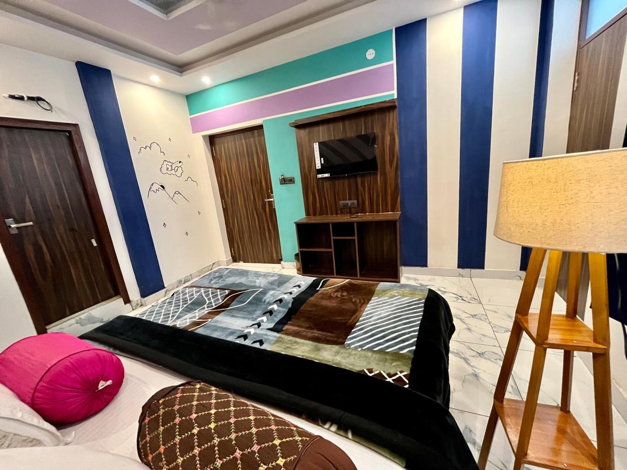 Bonfire Hostels Ришикеш Экстерьер фото